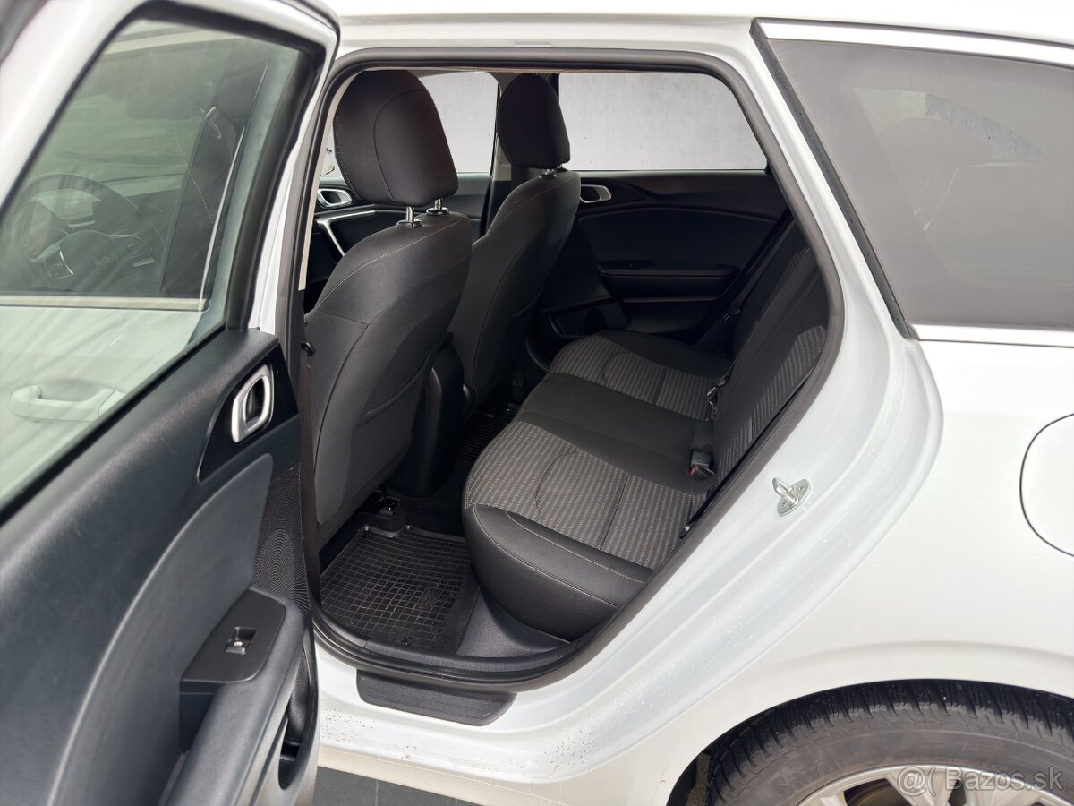 Kia Ceed SW 1.6 CRDi MHEV Gold - 17