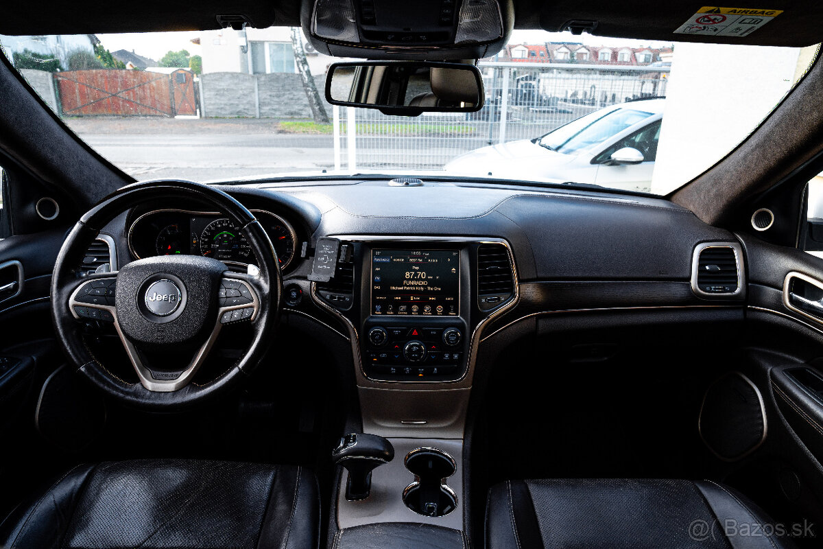 Jeep Grand Cherokee 3.0L V6 TD Summit A/T - 17