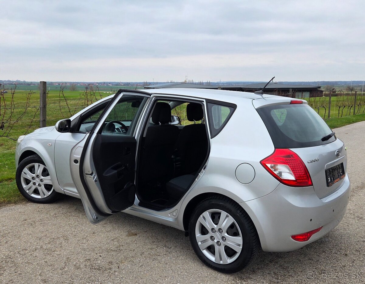 Kia Ceed 1.4 16V 66KW/90PS R.V.03/2012 - 17
