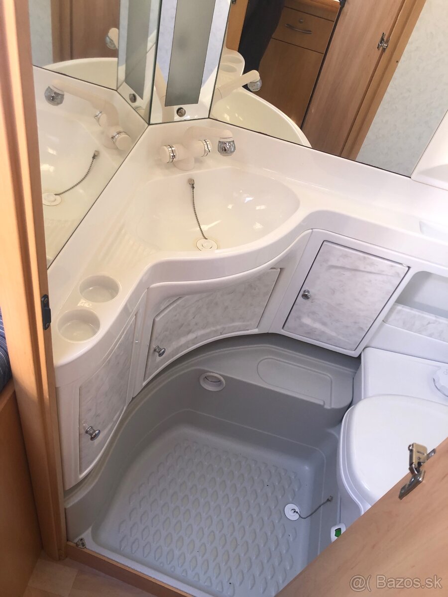 Karavan , Obytný príves Hobby 440 Predstan , Nosič B , - 17