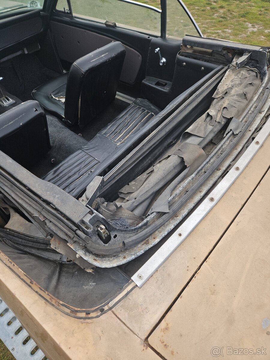 Ford Mustang V8 Cabriolet - 17