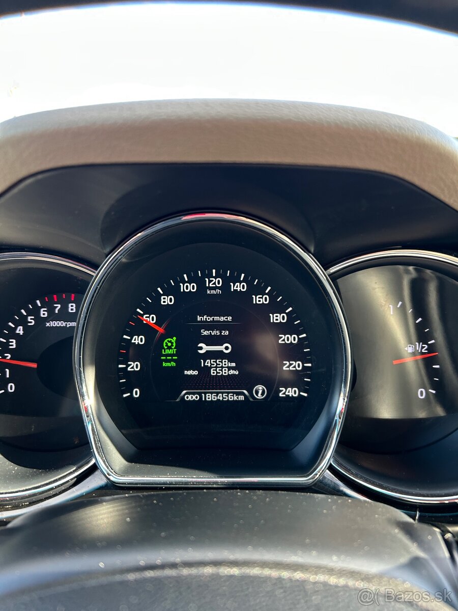 KIA CEED SW 1.6GDI 99KW BENZIN - 17