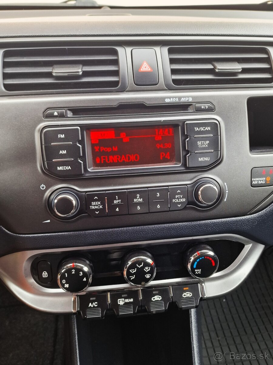 Kia Rio 1.25 CVVT 62.5KW M5 SR 1 majiteľ servis len KIA - 17