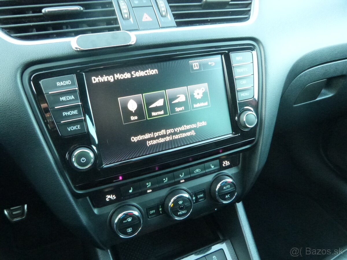 Škoda Octavia Combi 2.0 TDI DPF RS - 17