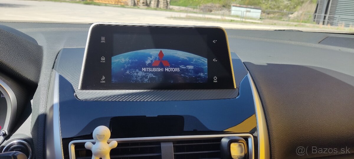 Predám - Mitsubishi eclipse cross - 17