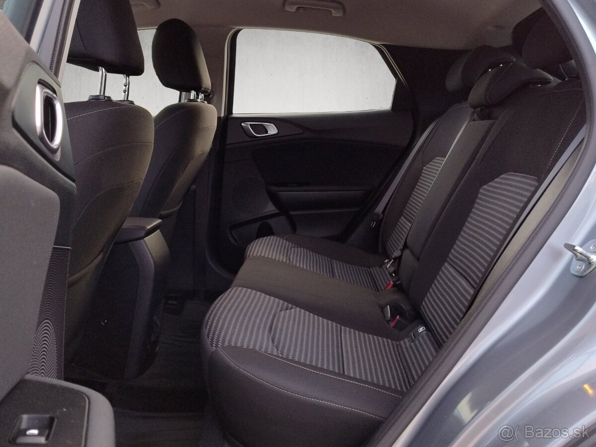 Kia XCeed 1.5 T-GDi A7 Silver - 17