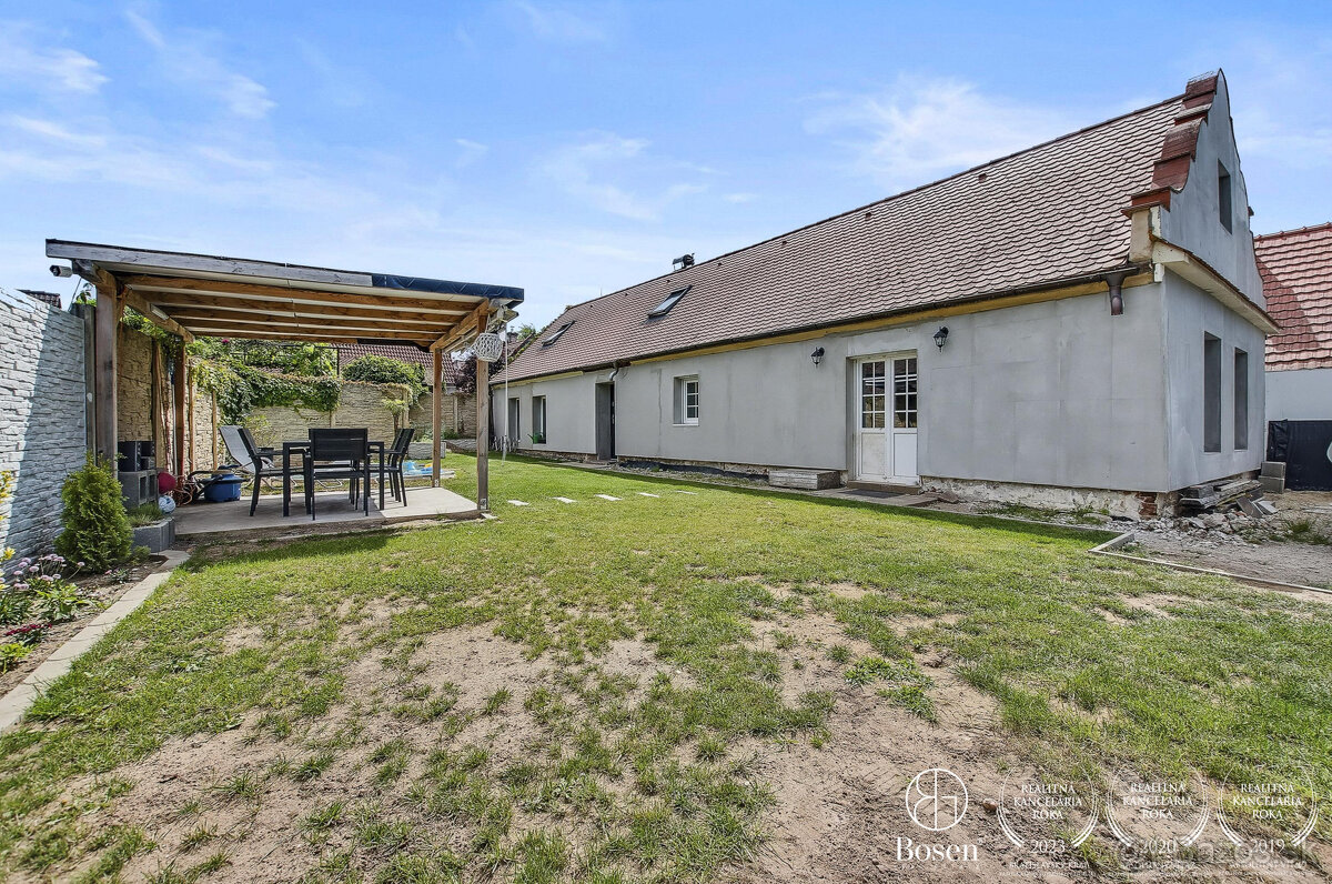 BOSEN | Na predaj 4 izbový rodinný dom v pokojnej lokalite H - 17
