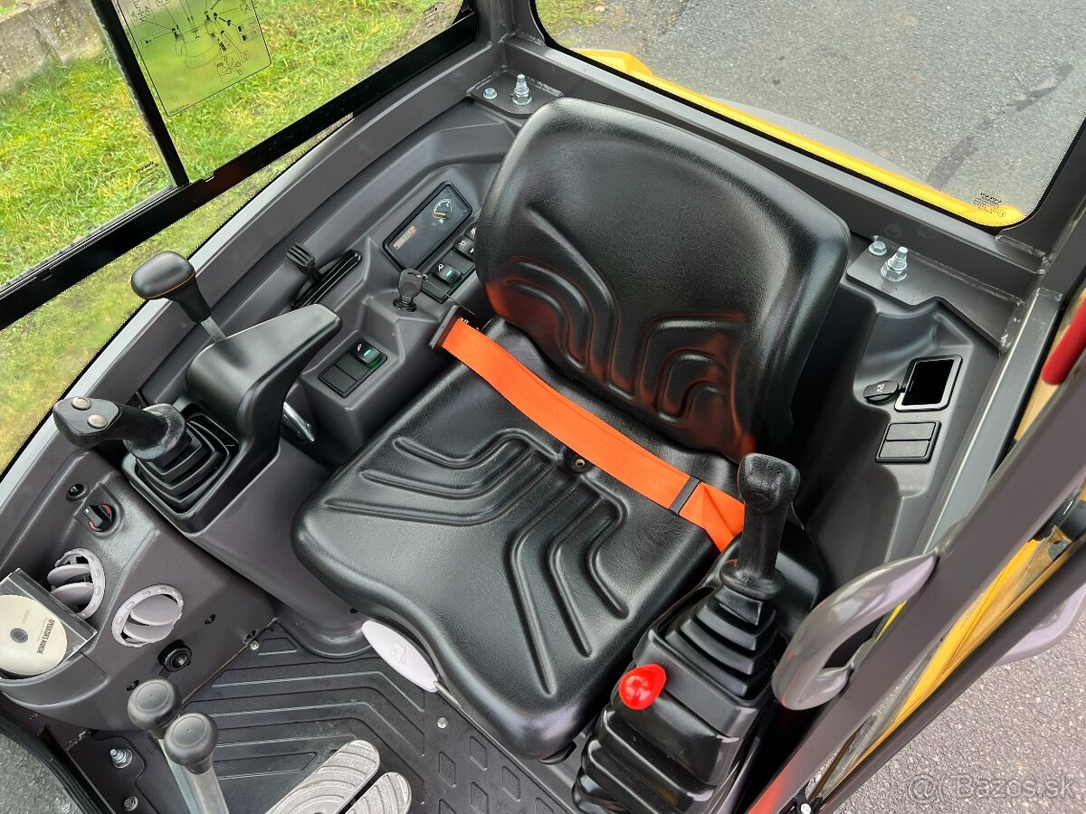 Minibagr VOLVO EC15e pouze 710mth / hyd.svahovka + podkopy - 17