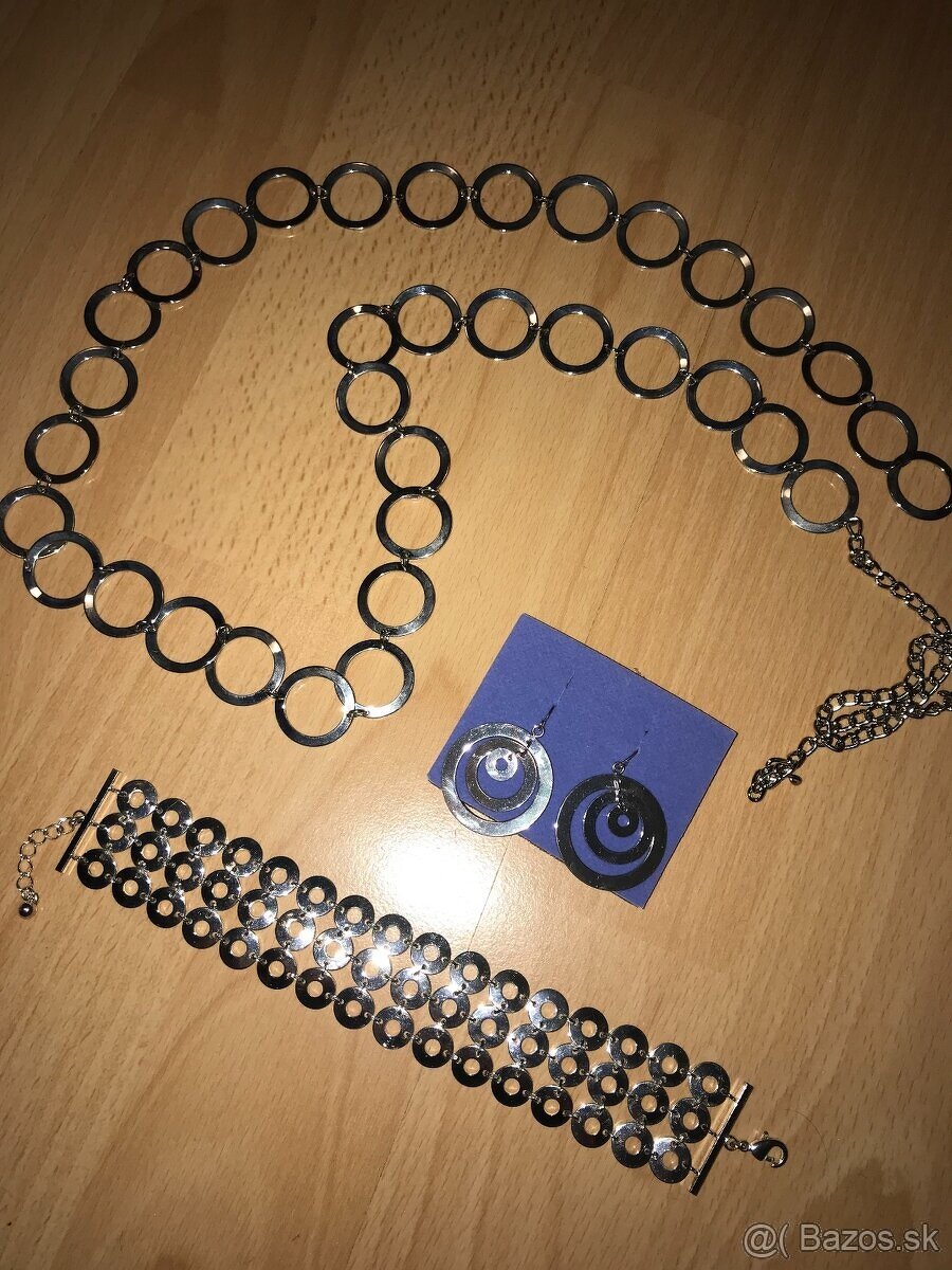 NÁUŠNICE, NÁRAMKY a NÁHRDELNÍKY - 17