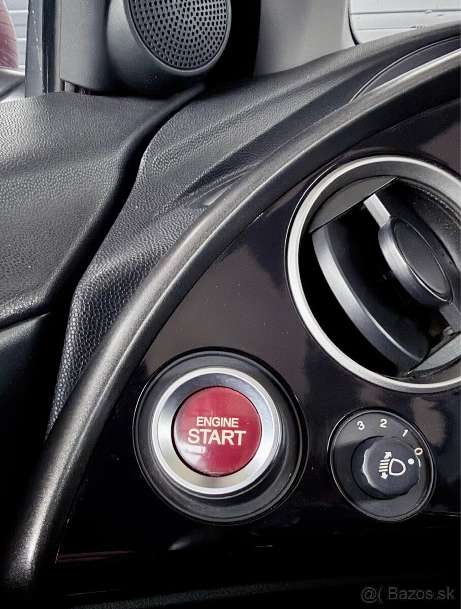 HONDA CIVIC 1.8 VTEC SPORT - 17