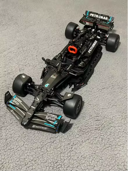 lego technic zavodne formule F1 - 17