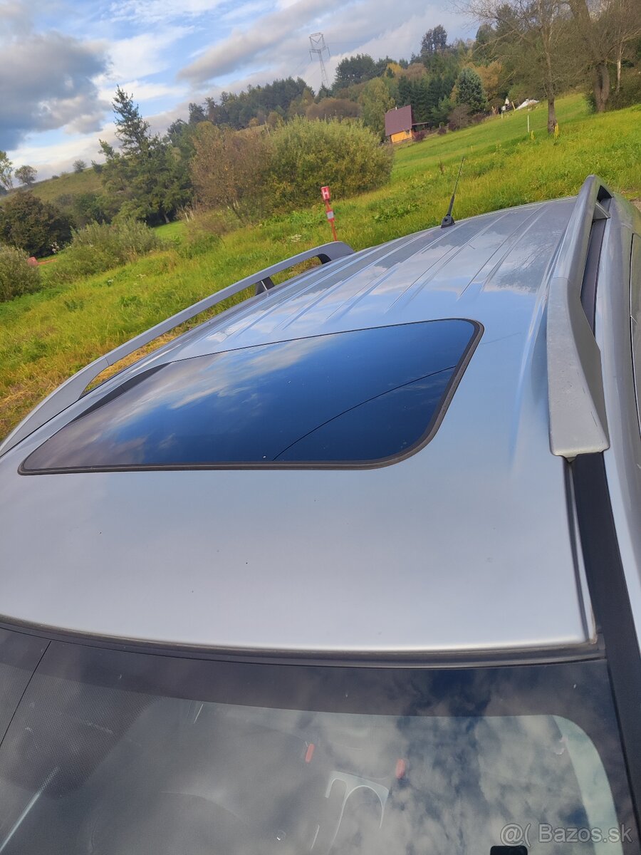 Mitsubishi Outlander 2.0 DI-D, 7 miest, 4x4 - 17