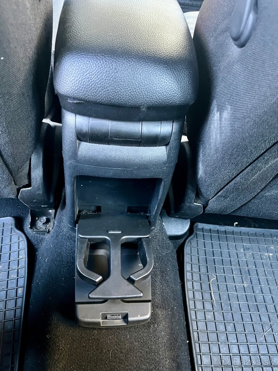 Kia Ceed úsporné a spoľahlivé auto - 17