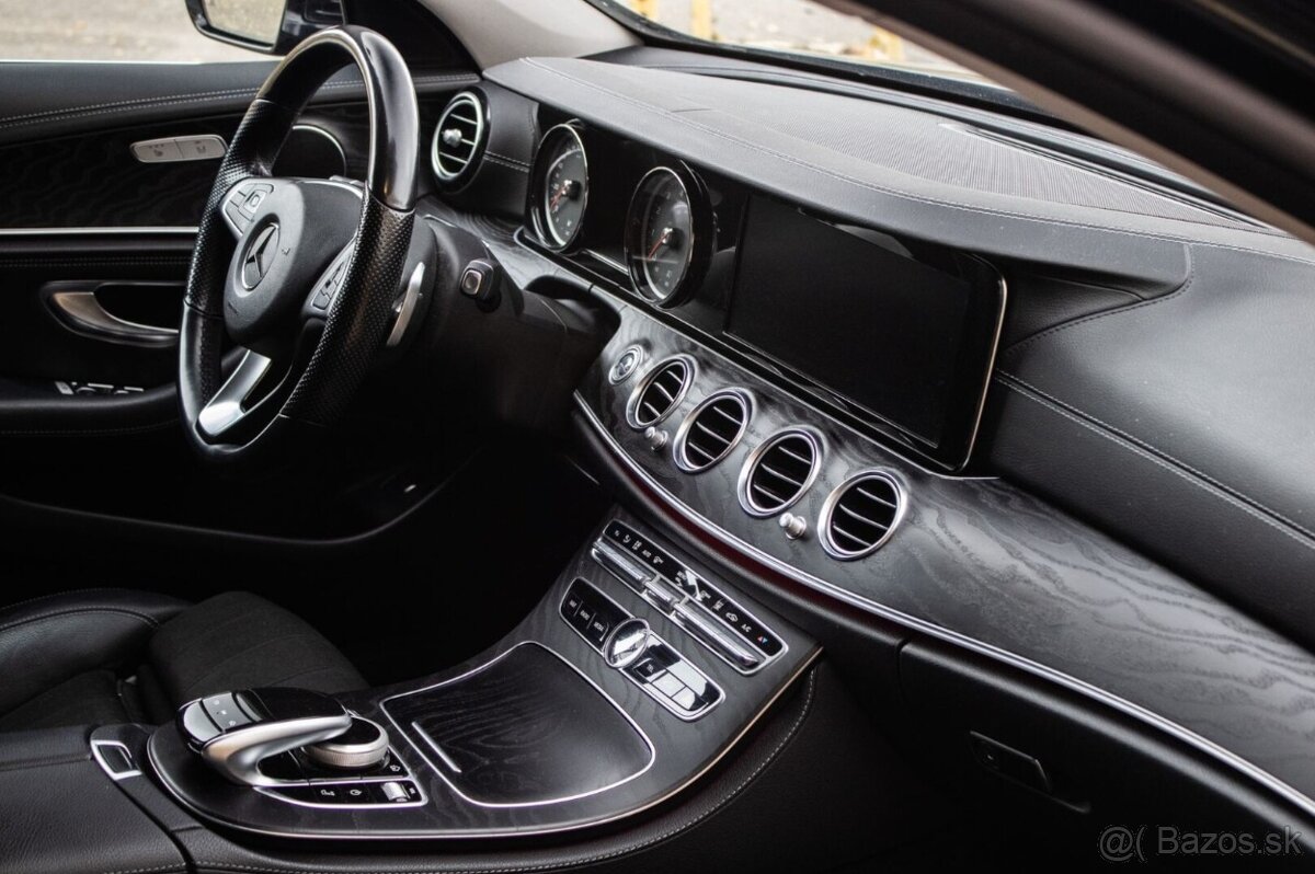 Mercedes E 400 4MATIC A/T - 17
