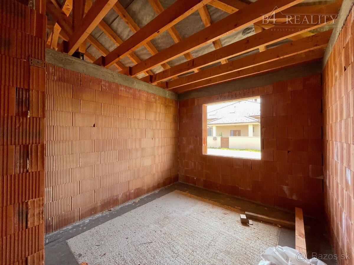 Rozostavaný 4i bungalov, pozemok 443 m2 / Veľké Bierovce - 17