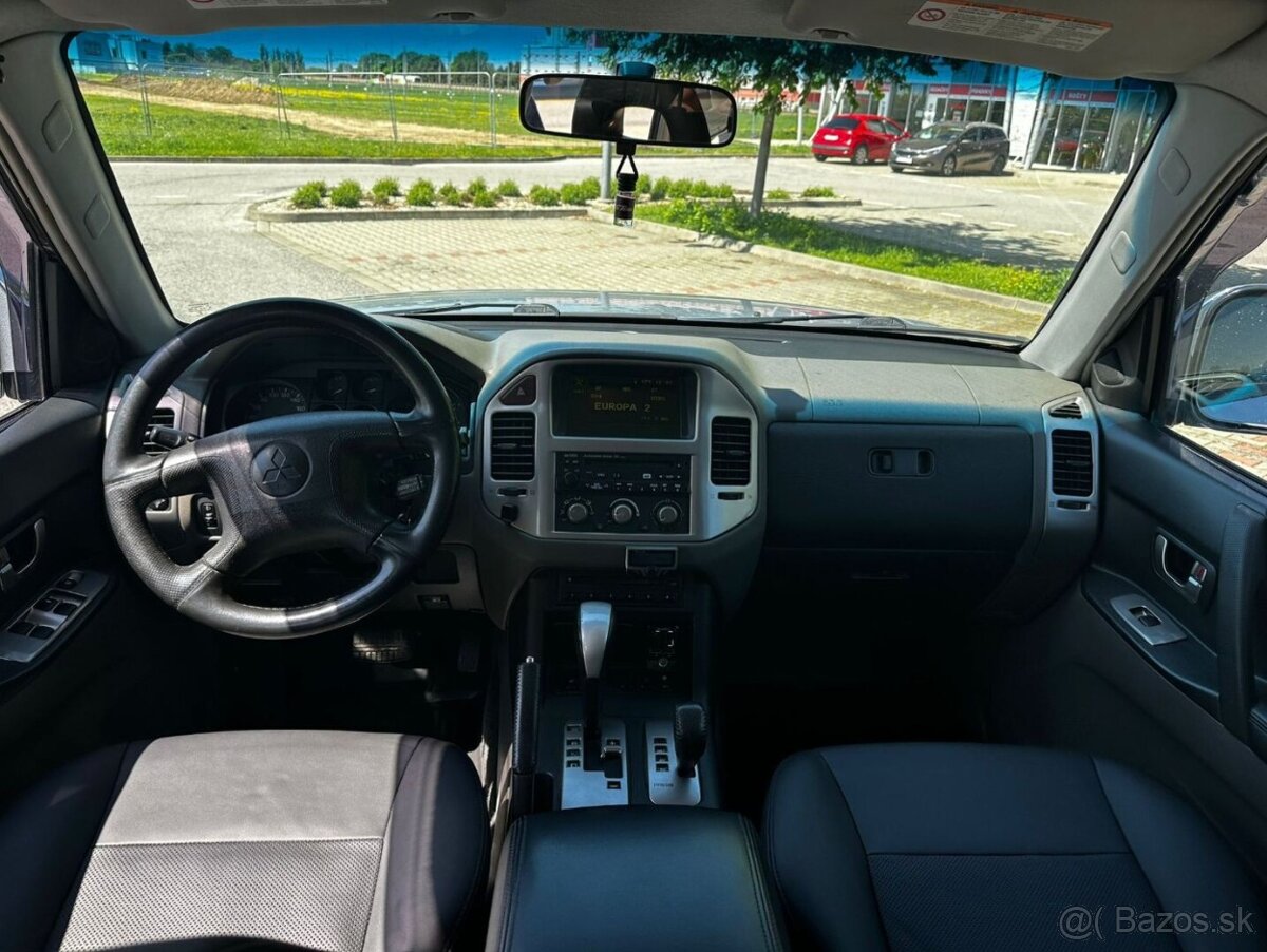 Mitsubishi Pajero 3.2 DI-D - 17