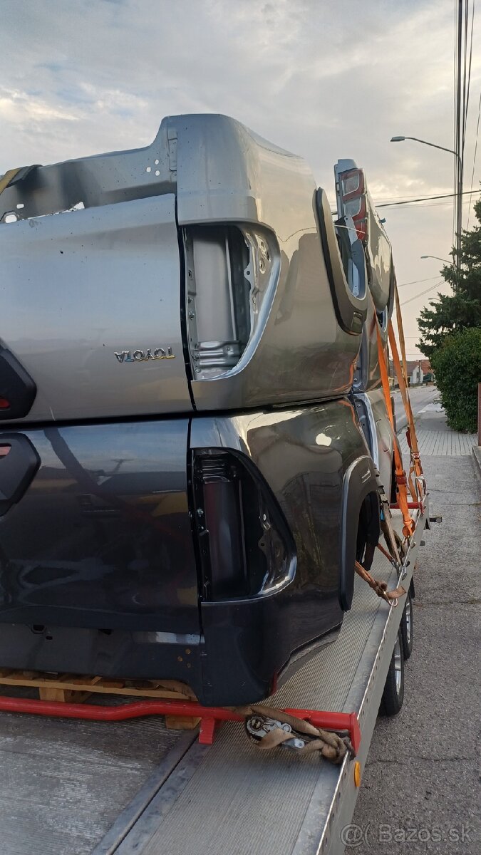 Toyota Hilux 2020-25 - 17