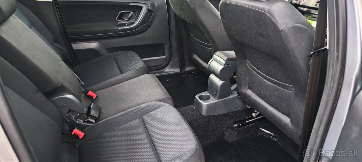 Škoda Roomster Scout 1.6 TDi Elegance - 17