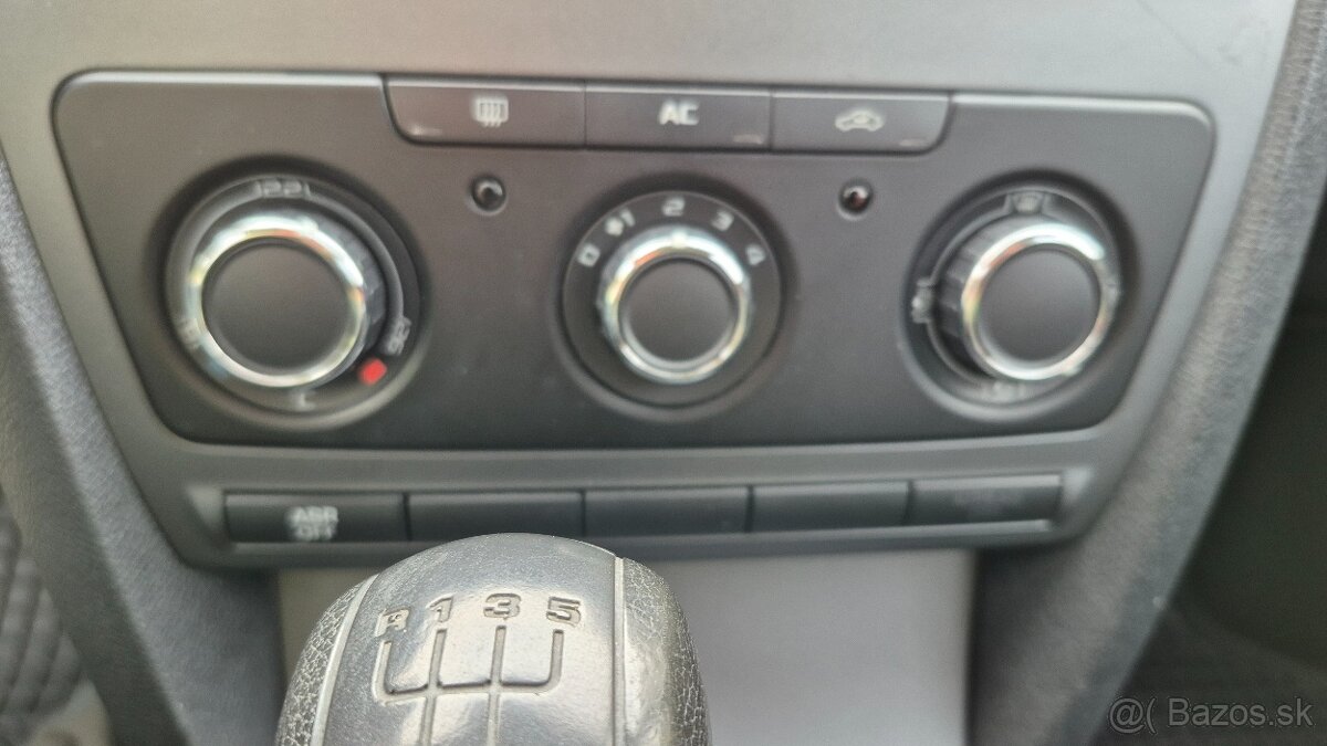 Škoda Octavia 2 1.6Mpi 75kw 84 000km - 17