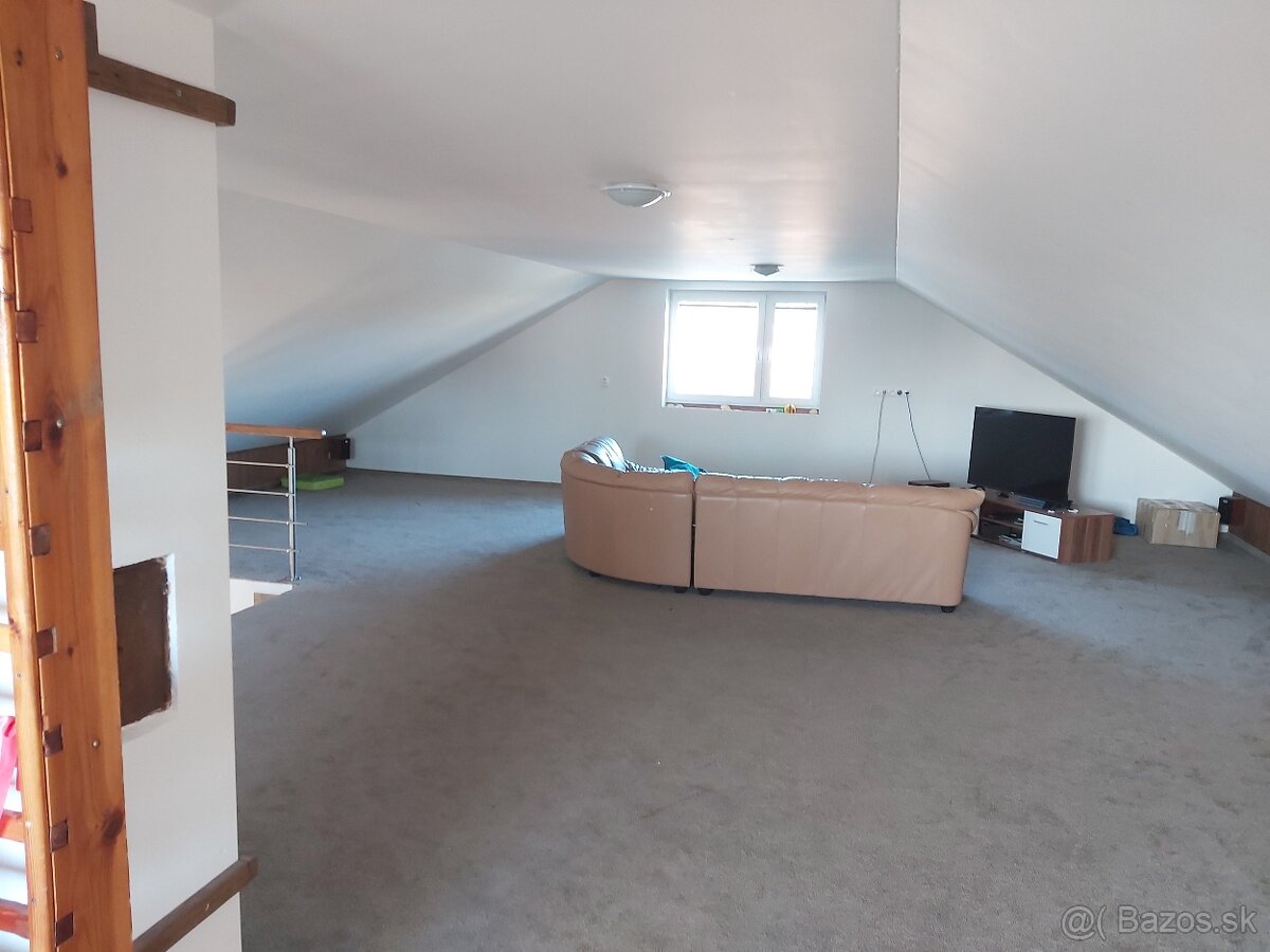 Na predaj RD s bazenom - Lipany - 17