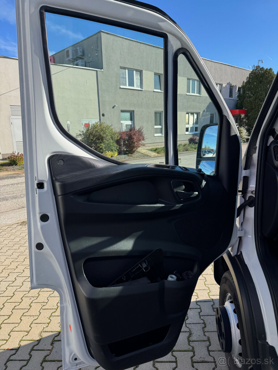 Iveco Daily 70C18 - 17