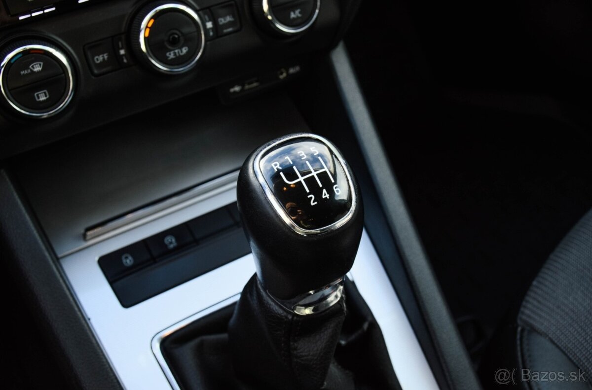 Škoda Octavia 3 Combi 2.0 TDI Elegance/Style - 17