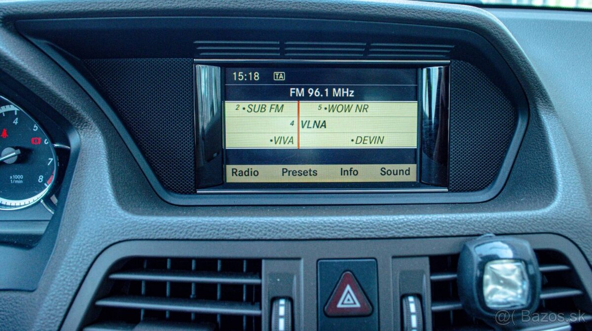 Mercedes-Benz E trieda Kupé 350 CGI Blue - 17