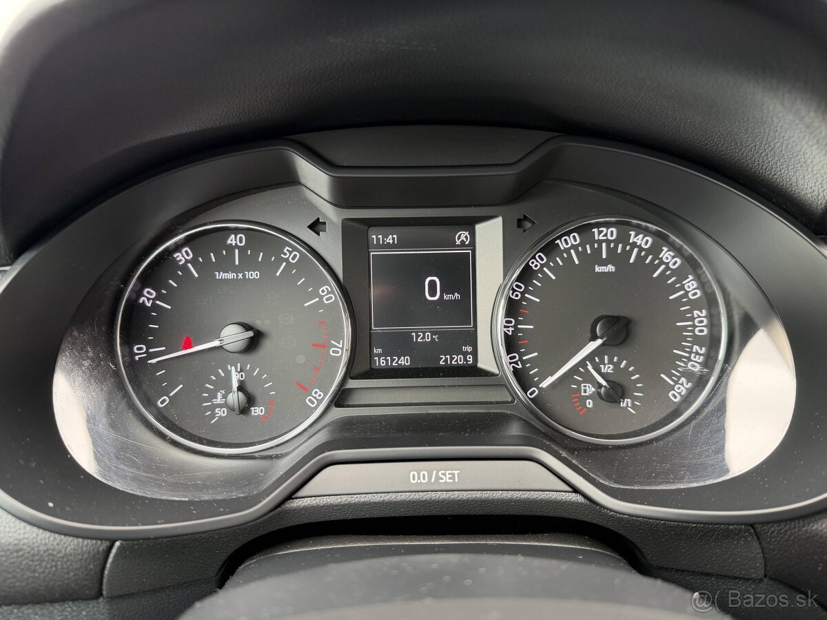 Škoda Octavia 1.8 TSI 132kw DSG Elegance - 17