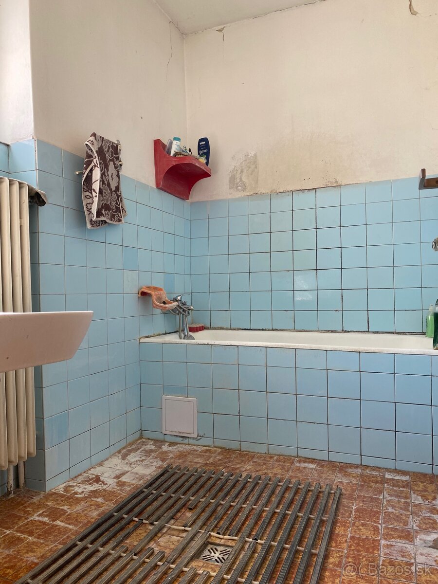 Ponúkam na predaj 5 izb, rodinný dom v obci Kocurice. - 17