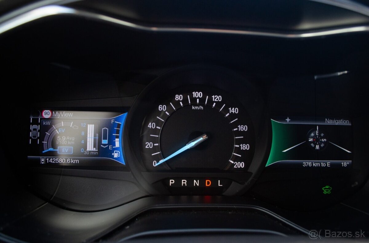 Ford Mondeo 2.0 Hybrid Titanium ODPOČET DPH - 17