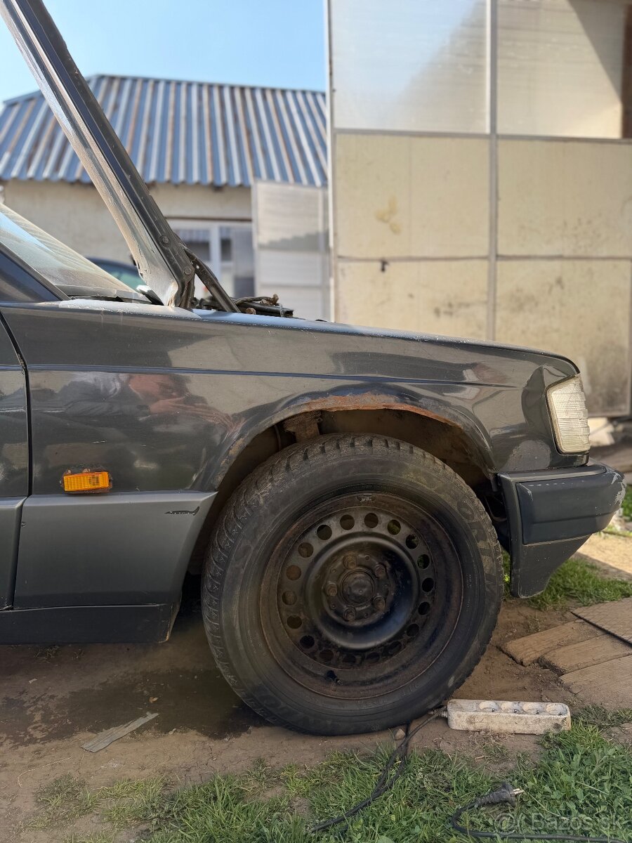 Mercedes Benz 190 E W201 2.5D - 17