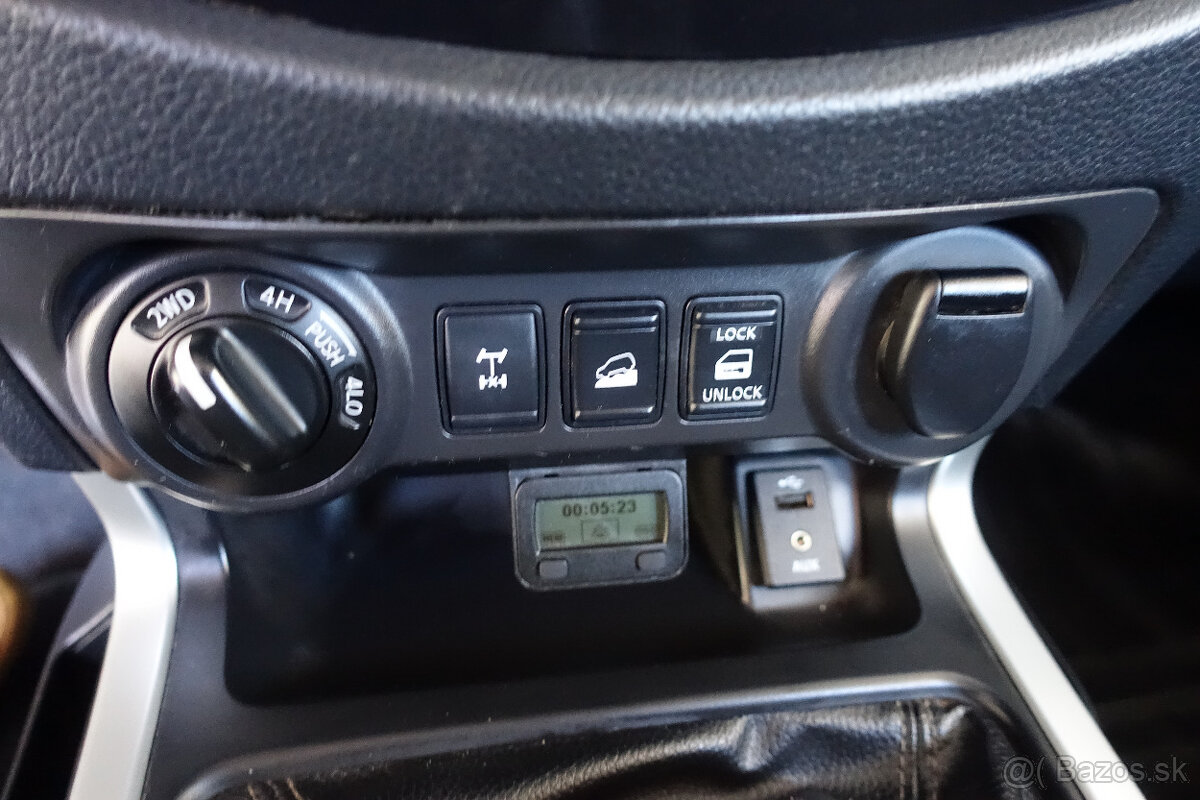 Nissan Navara DC dCi 190k Tekna, M6, 4d. - 17