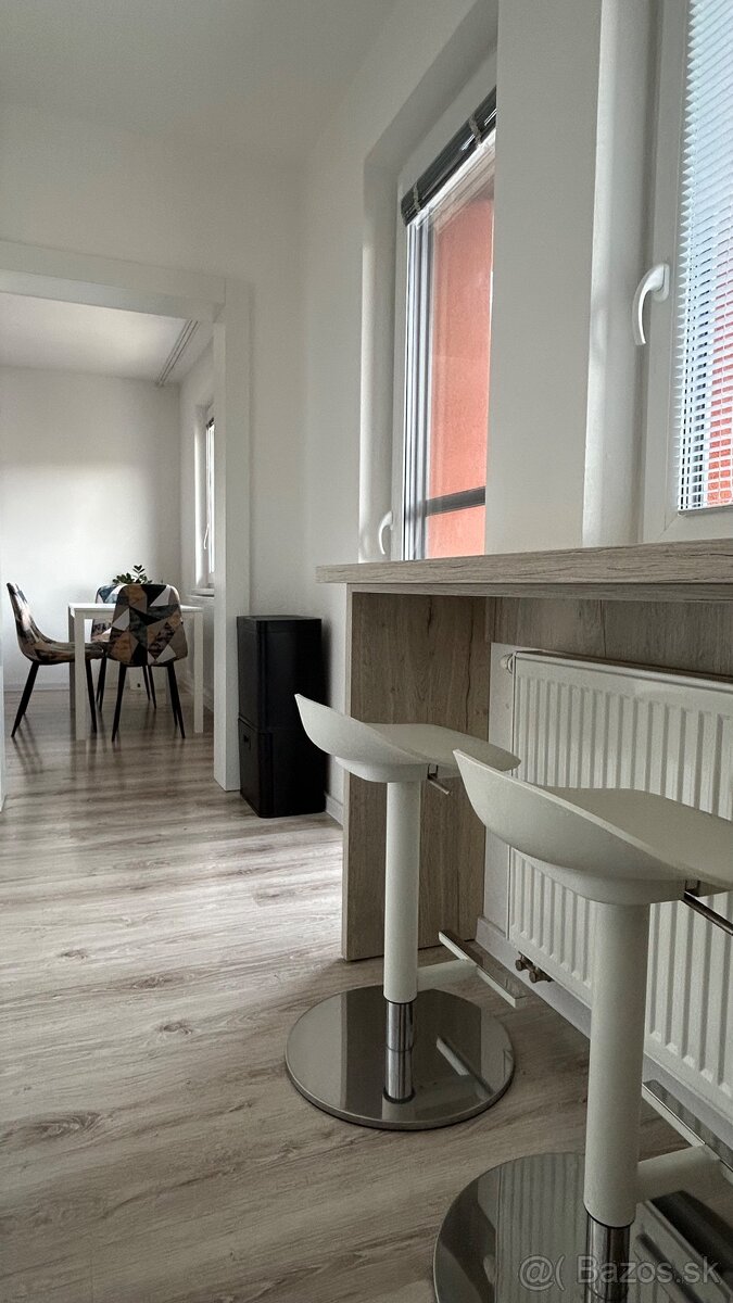 Prenájom 2-izb. bytu, Bellova, LM - 17