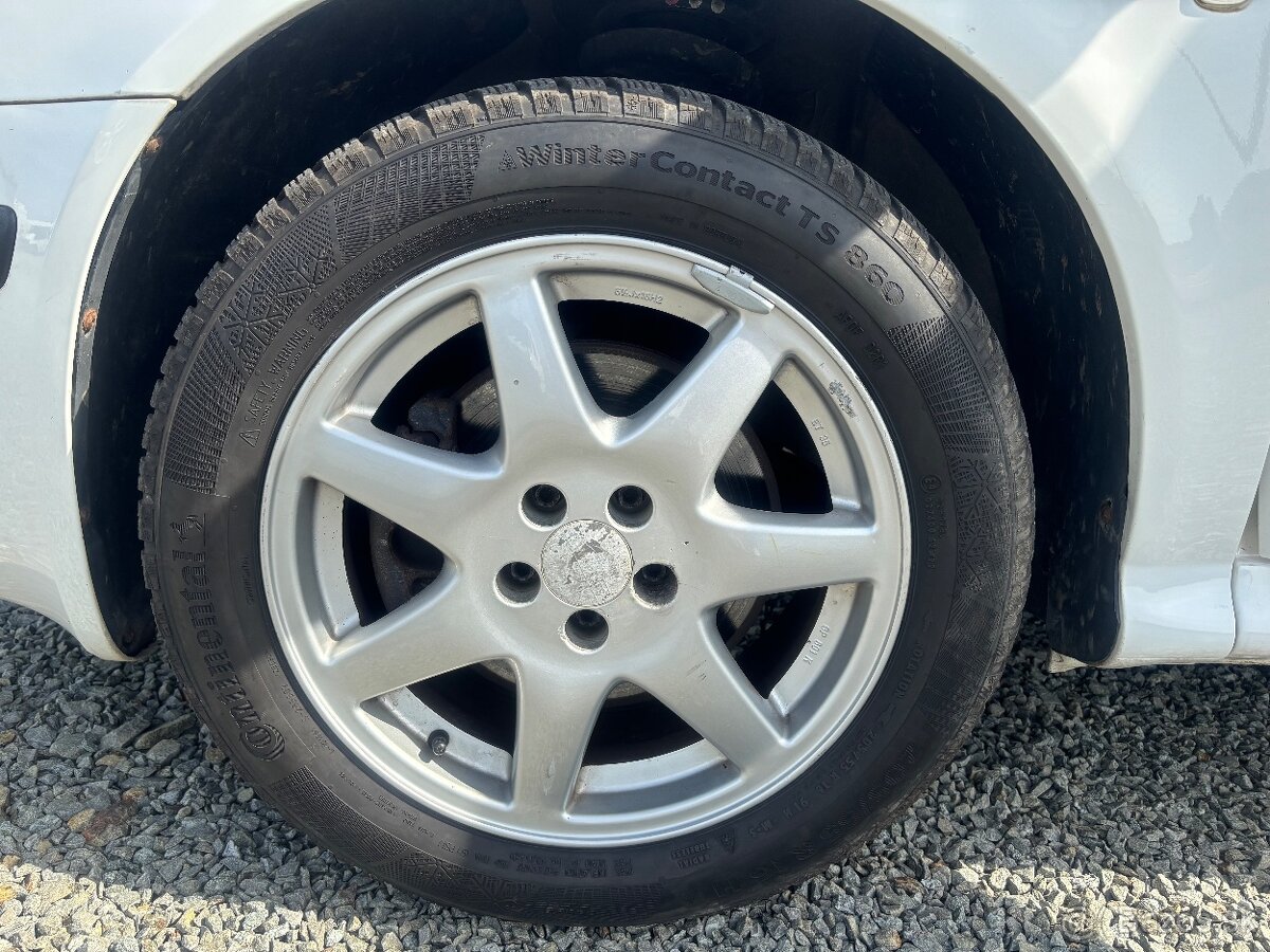 Škoda Octavia Combi 1.8 T TOUR - 17