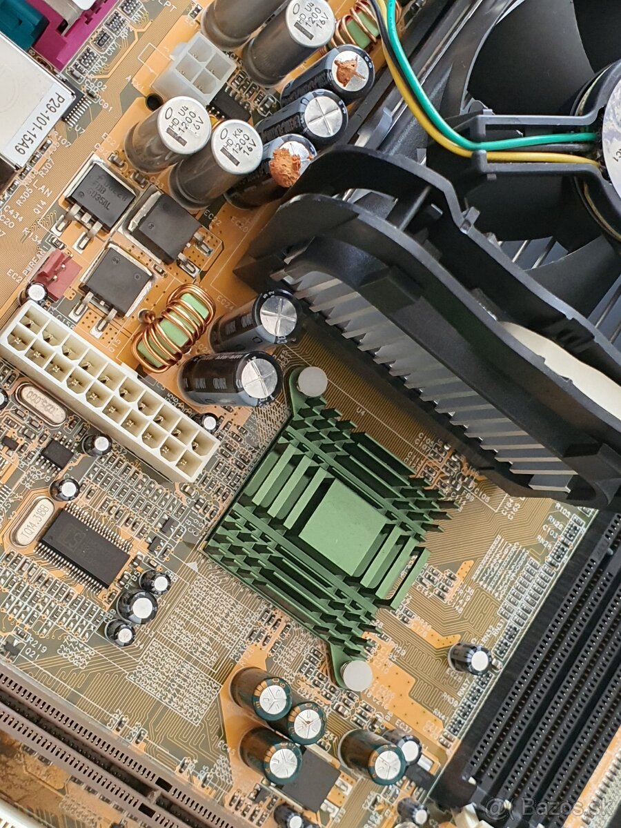 Socket 775: Gigabyte GA-G41M-ES2H, Socket 478: ABIT SR7-8X - 17