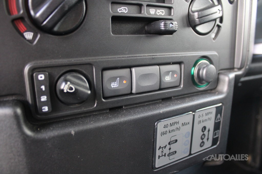 Land Rover Defender 2,4 TDCi 90 kW 110 SW 4x4 - 17