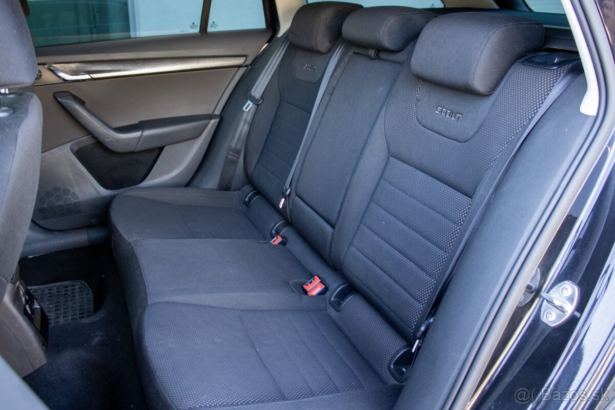 Škoda Octavia Combi Scout - 17