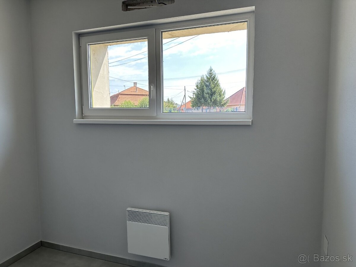 Skladové priestory v oplotenom areáli s vrátnikom - 17