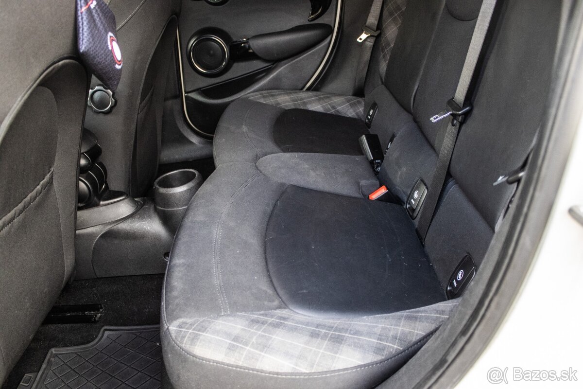 Mini Cooper 1.5D 85kW, 5d, AT/8 - 17