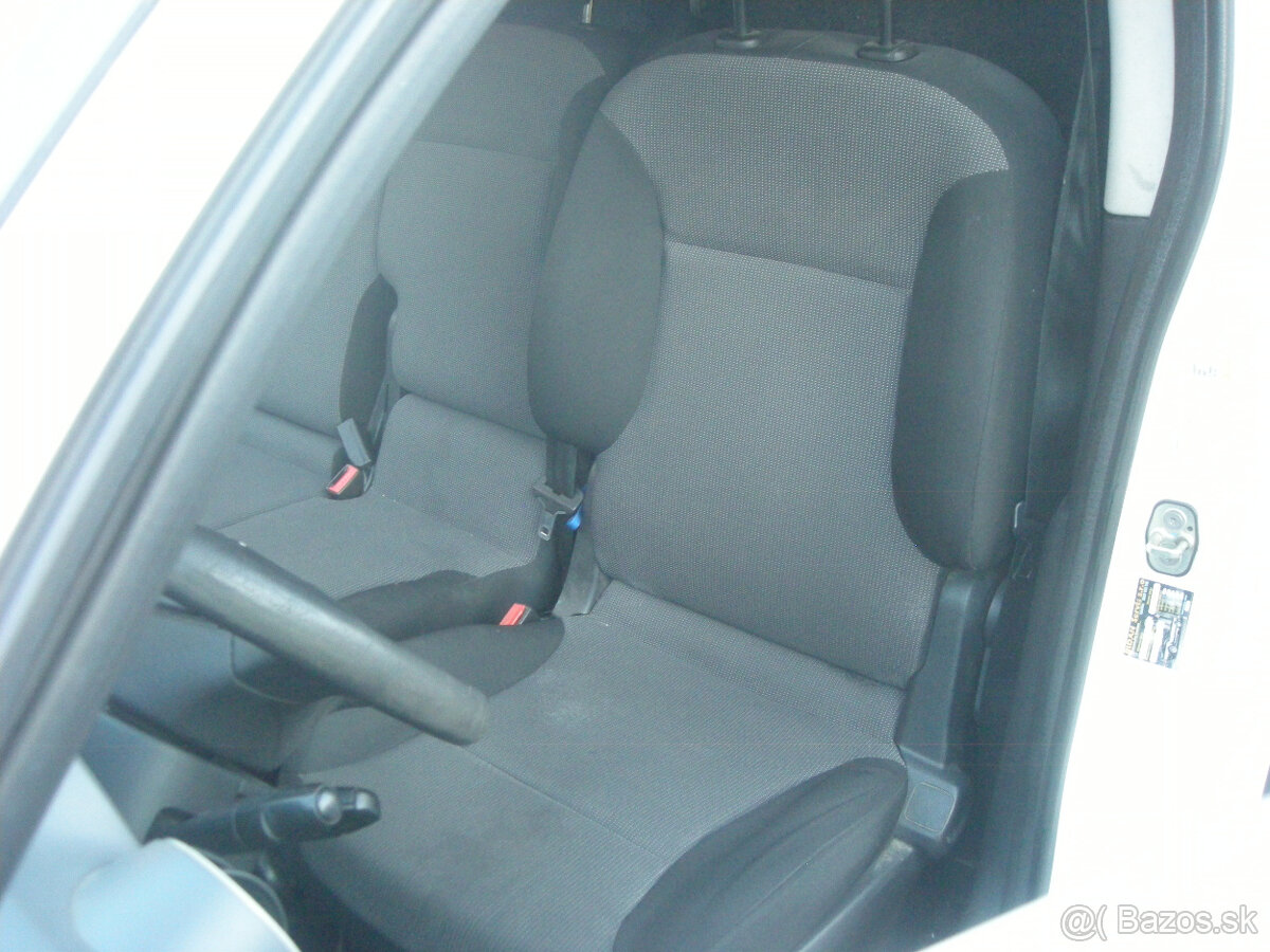 Peugeot Partner BlueHDI 100 1.6HDi rv2018 Predlzena verzia - 17