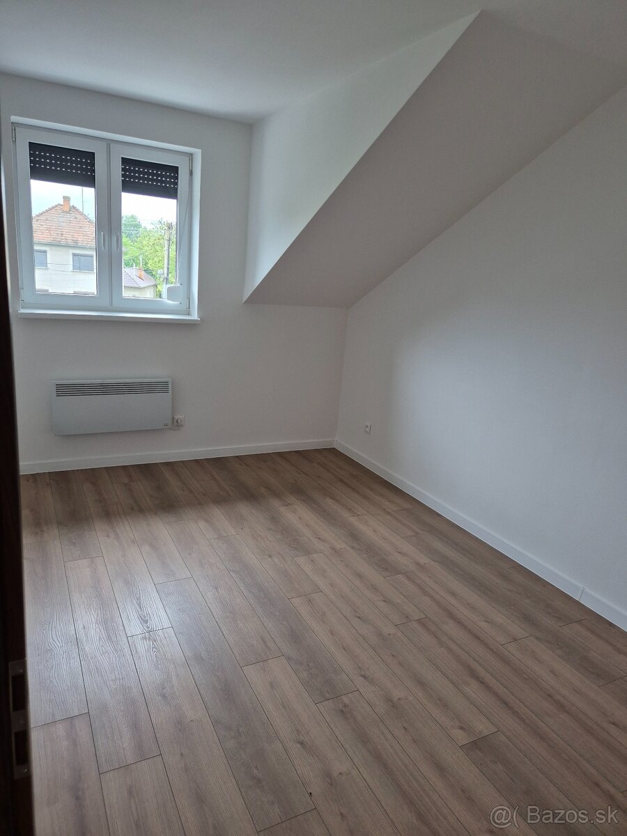 4-IZBOVÝ RADOVÝ RODINNÝ DOM - 17