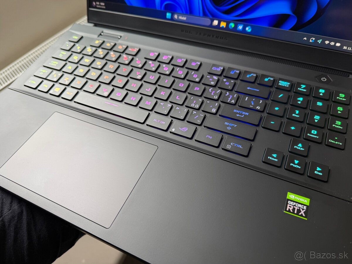 Predam Asus ROG Zephyrus S17 GX703H - 17