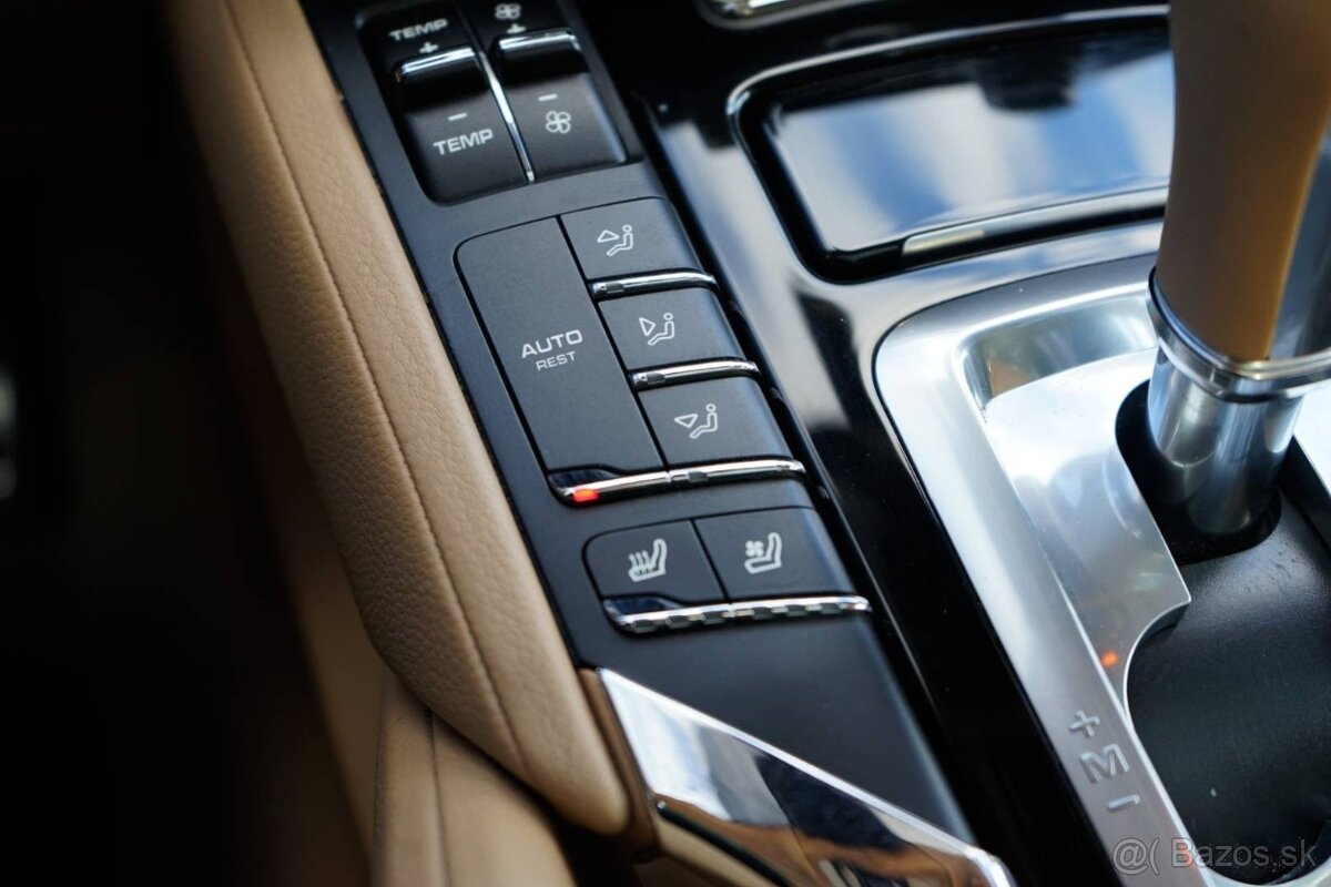 Porsche Cayenne - 17