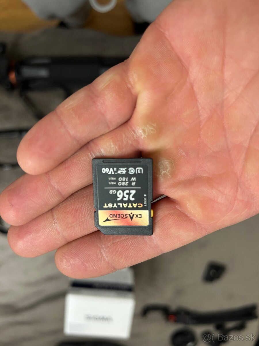 VLOG SET – Sony ZV-E10 II + Sigma 30mm f/1.4 + FULL prísluše - 17