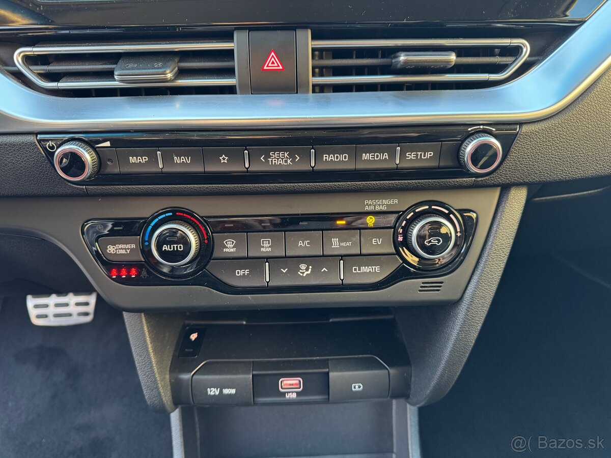 Kia E-niro 150 kw 64kwh bateria - 17