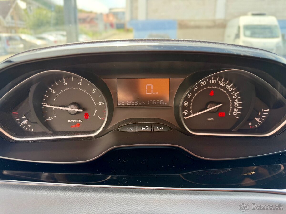 Peugeot 208 1.2 Puretech Active - ODPOČET DPH - 17