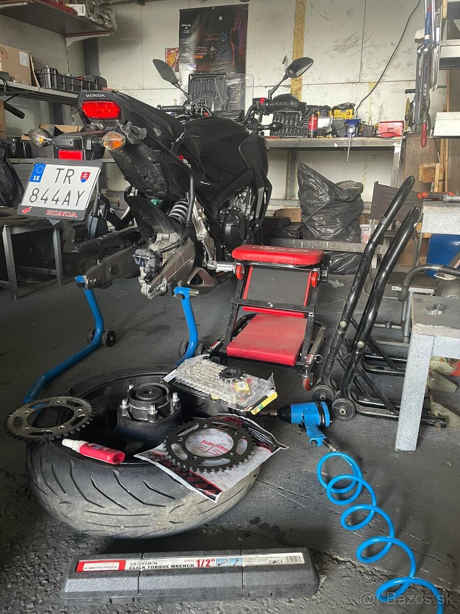 Predám moto Honda CB 650FA s Abs - 17
