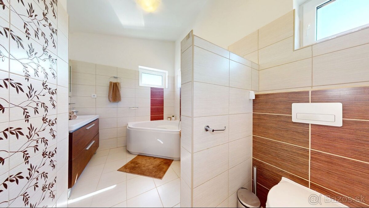 Luxusný RD na výbornej tichej ulici v pokojnej lokalite - 17