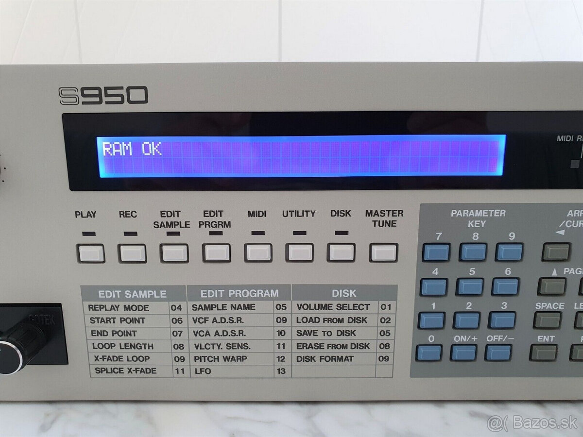 Sampler Akai S950 v perfektnom stave. - 17