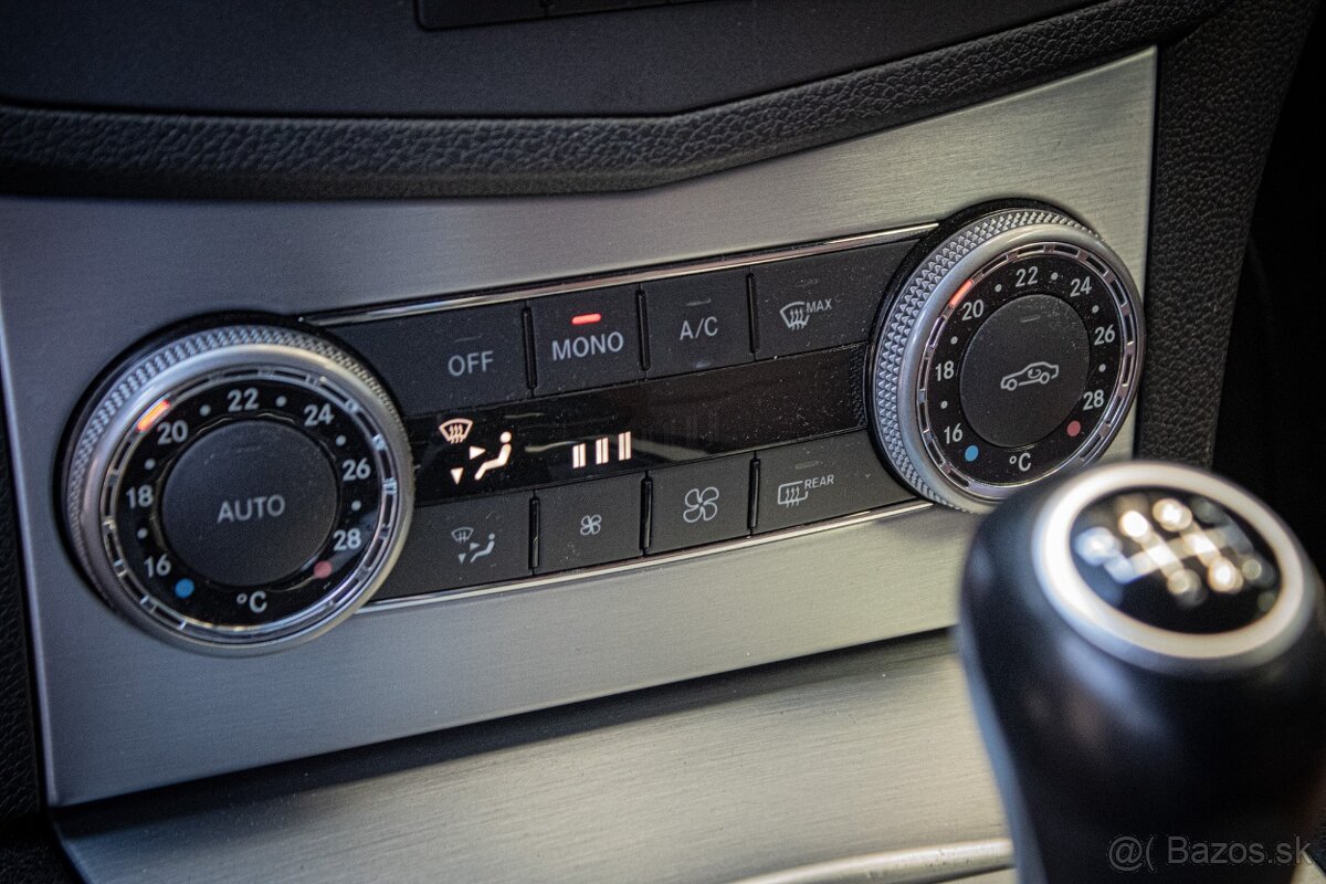 Mercedes-Benz C trieda Kombi 220 CDI Elegance 120kW - 17